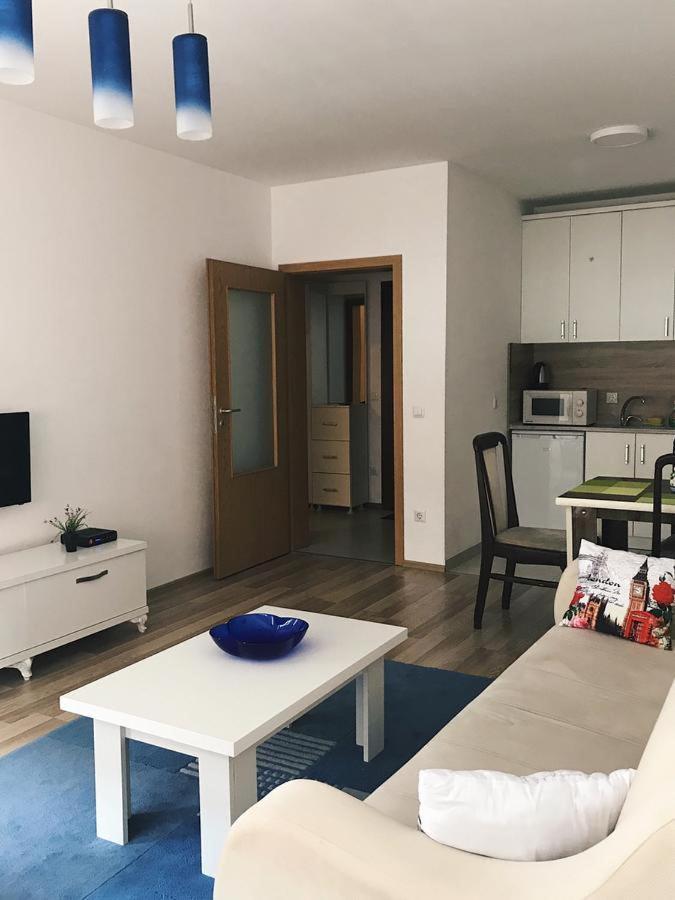 Blini Complex Lägenhet Pristina Exteriör bild