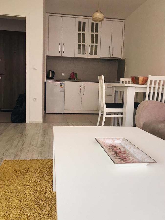 Blini Complex Lägenhet Pristina Exteriör bild