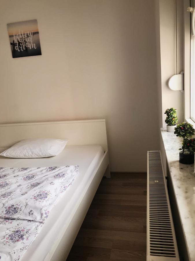 Blini Complex Lägenhet Pristina Exteriör bild