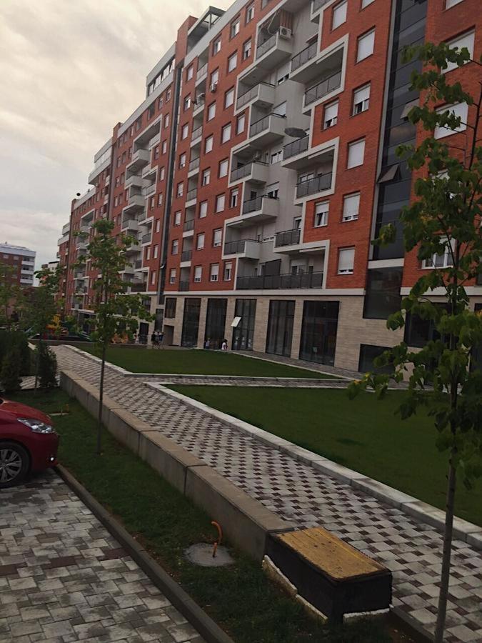 Blini Complex Lägenhet Pristina Exteriör bild