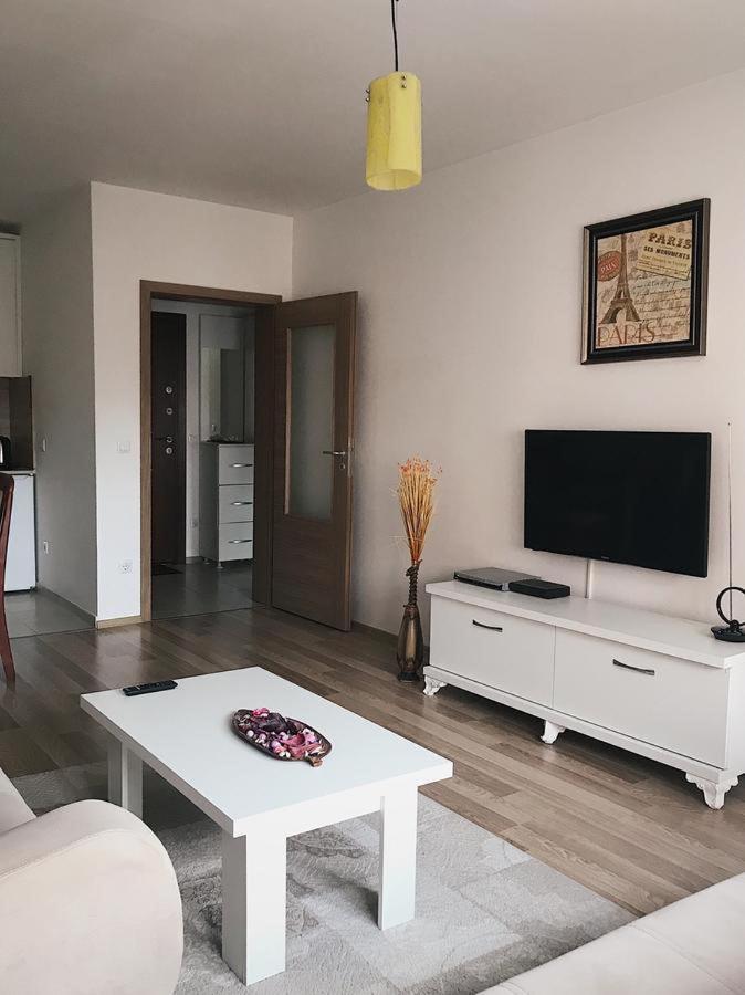 Blini Complex Lägenhet Pristina Exteriör bild